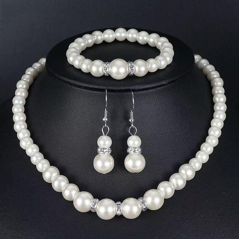 Pearl Jewelry Set: Necklace, Earrings & Bracelet for Women - Perfect Gift for Mom or Wedding серебряный
Pearl Jewelry Set: Necklace, Earrings & Bracelet for Women - Perfect Gift for Mom or Wedding серебряный