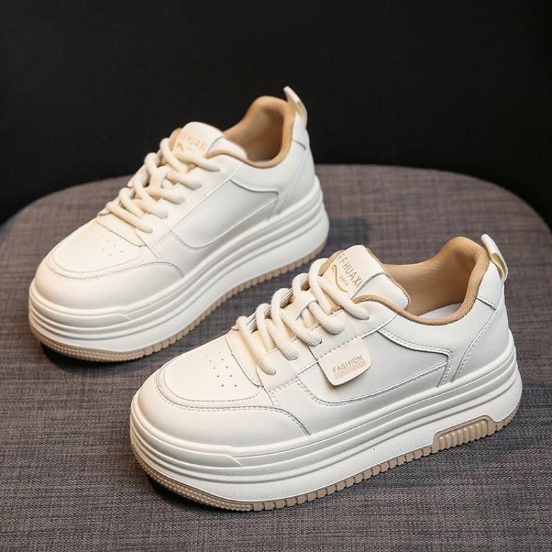 Универсальные белые туфли на толстой подошве с нескользящей кожаной поверхностью, женские, осенне-зимние, новые популярные спортивные и повседневные кеды 40
Универсальные белые туфли на толстой подошве с нескользящей кожаной поверхностью, женские, осенне-зимние, новые популярные спортивные и повседневные кеды 40