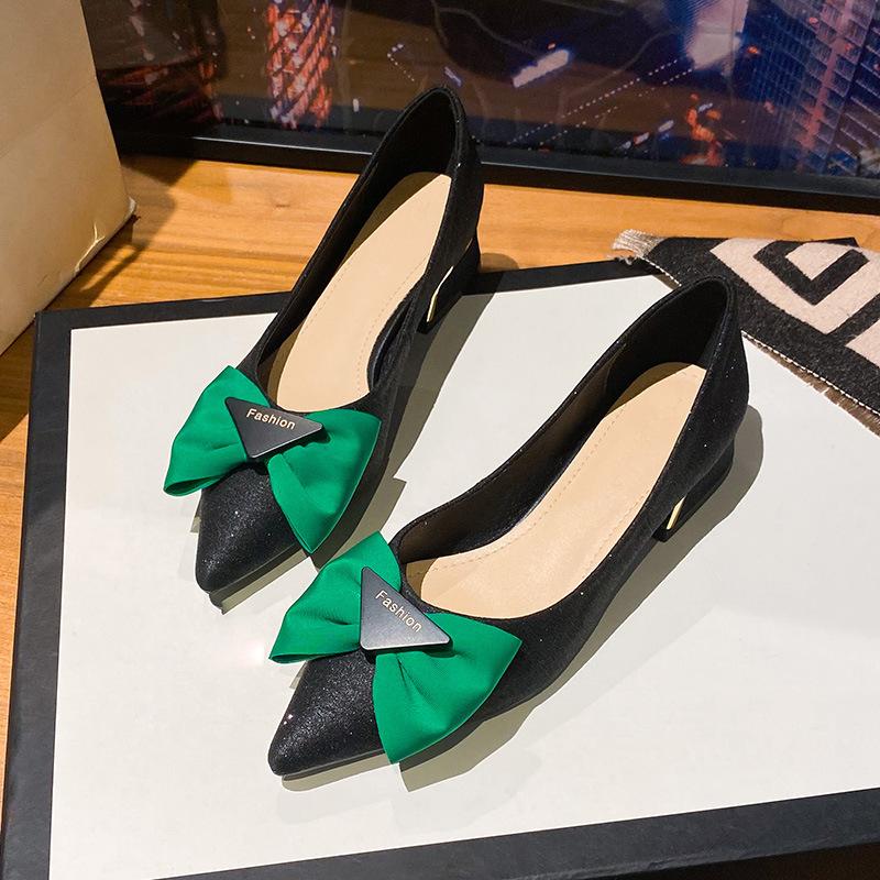 thick heel pointed single shoes women s spring light mouth low heel medium heel commuter large size 41-43 32 чорний
thick heel pointed single shoes women s spring light mouth low heel medium heel commuter large size 41-43 32 чорний