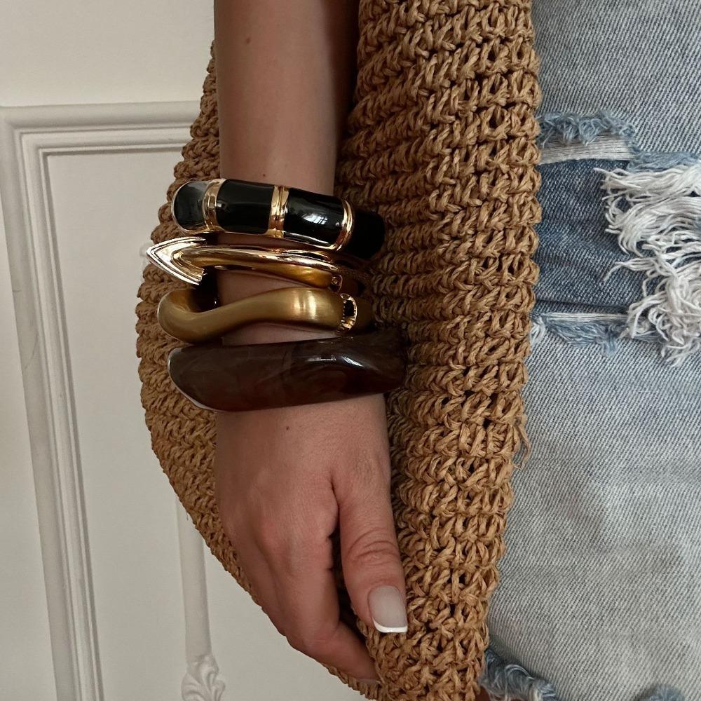 Zinc Zinc Alloy Irregular Chunky Bangles Geometric Retro Hand Ring Fashion Acrylic Bangle Women Girls Style 2
Zinc Zinc Alloy Irregular Chunky Bangles Geometric Retro Hand Ring Fashion Acrylic Bangle Women Girls Style 2