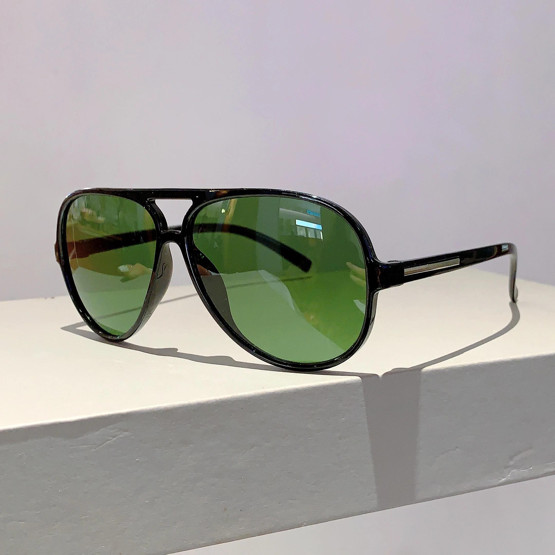 KAMMPT Vintage Pilot Sunglasses Men New Fashion Outdoor Casual Shades Women Trendy Brand Design Korean Style Anti-UV Sun Glasses without case
KAMMPT Vintage Pilot Sunglasses Men New Fashion Outdoor Casual Shades Women Trendy Brand Design Korean Style Anti-UV Sun Glasses without case