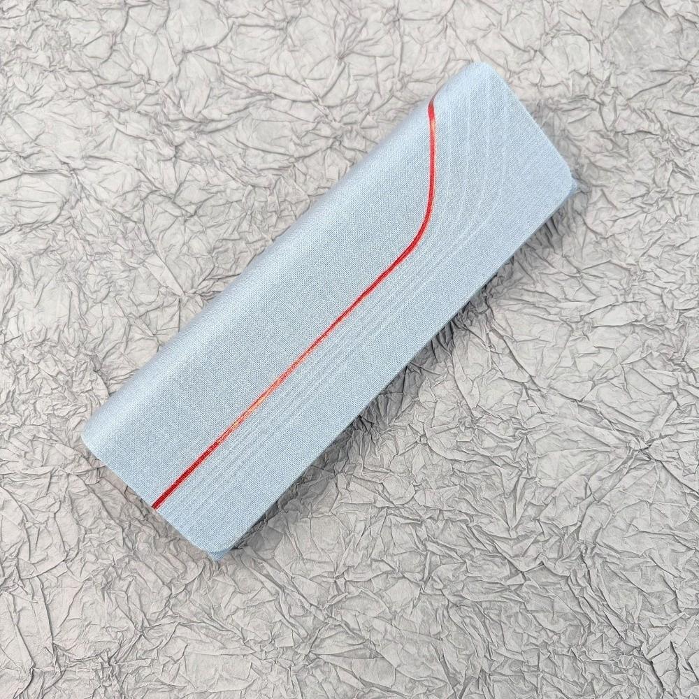 Hard Shell Eyeglasses Case Anti-extrusion Foldable Glasses Box Retro Triangular Sunglasses Case синий
Hard Shell Eyeglasses Case Anti-extrusion Foldable Glasses Box Retro Triangular Sunglasses Case синий