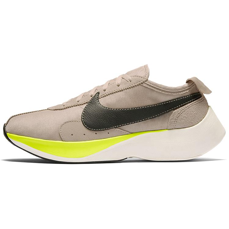 Nike Moon Racer String AQ4121-200 45
Nike Moon Racer String AQ4121-200 45