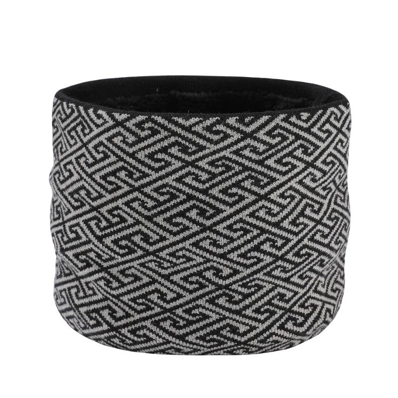 Men s new winter scarf fashionable versatile letter scarf outdoor cold-proof velvet warm neck cover 21*24 чёрный
Men s new winter scarf fashionable versatile letter scarf outdoor cold-proof velvet warm neck cover 21*24 чёрный