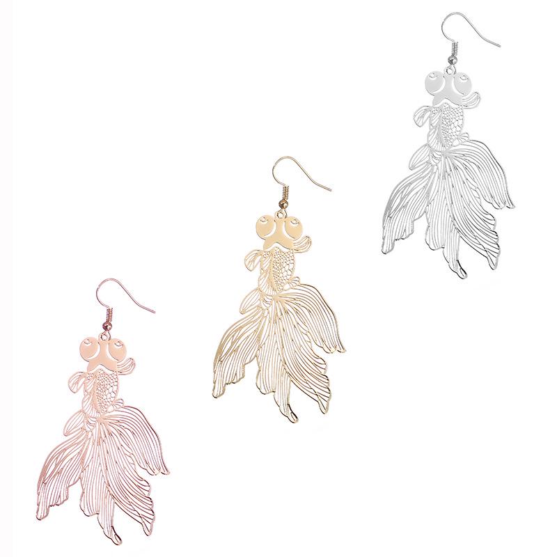 Rose Gold Filigree Chinese Goldfish Earrings - Lightweight Metal, Computer-Engraved for Women
Rose Gold Filigree Chinese Goldfish Earrings - Lightweight Metal, Computer-Engraved for Women