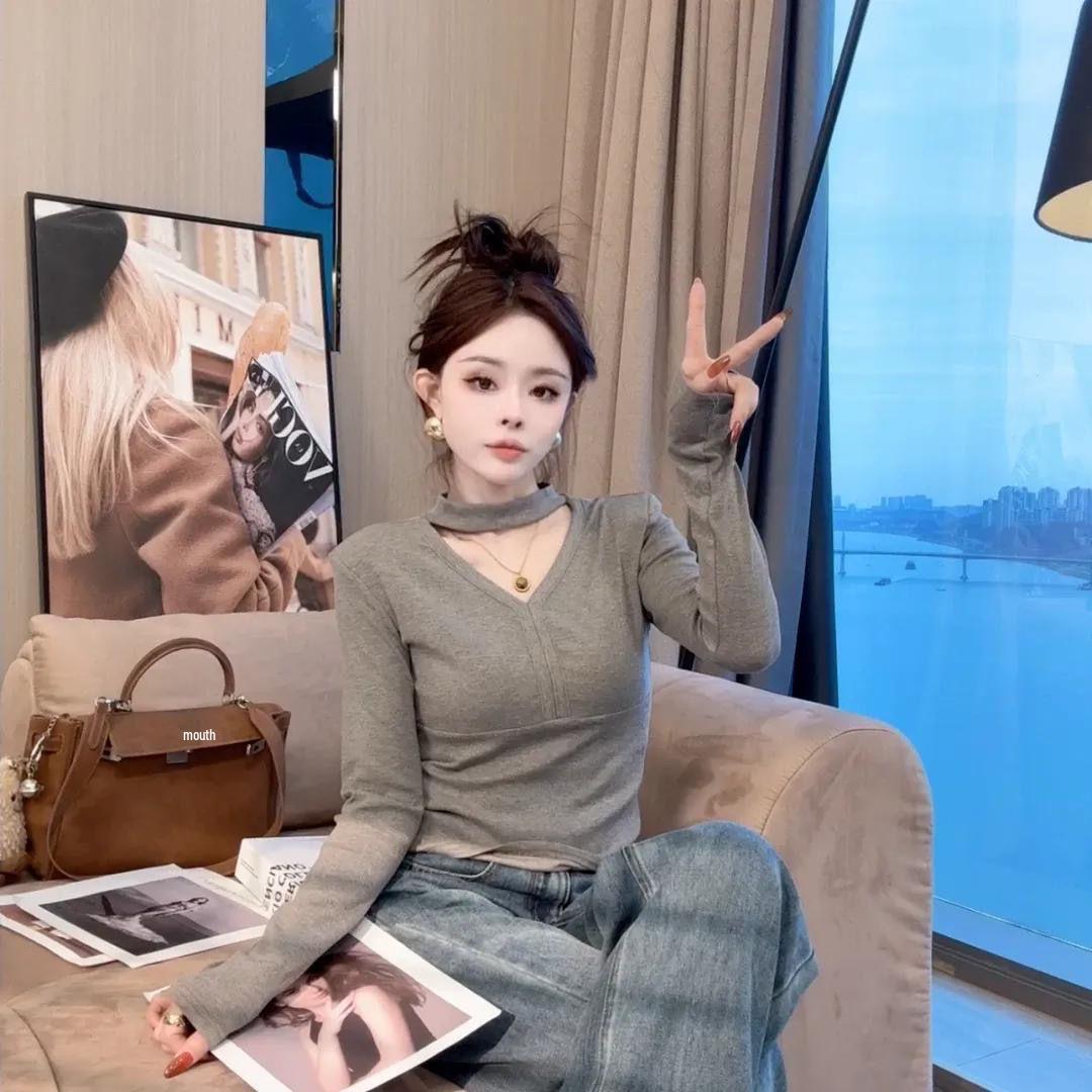 Women s Spring 2026 Fashion: Halter V-neck T-shirt & Striped Wide-leg Pants Two-piece Casual Suit Set S for under 95 jin
Women s Spring 2026 Fashion: Halter V-neck T-shirt & Striped Wide-leg Pants Two-piece Casual Suit Set S for under 95 jin