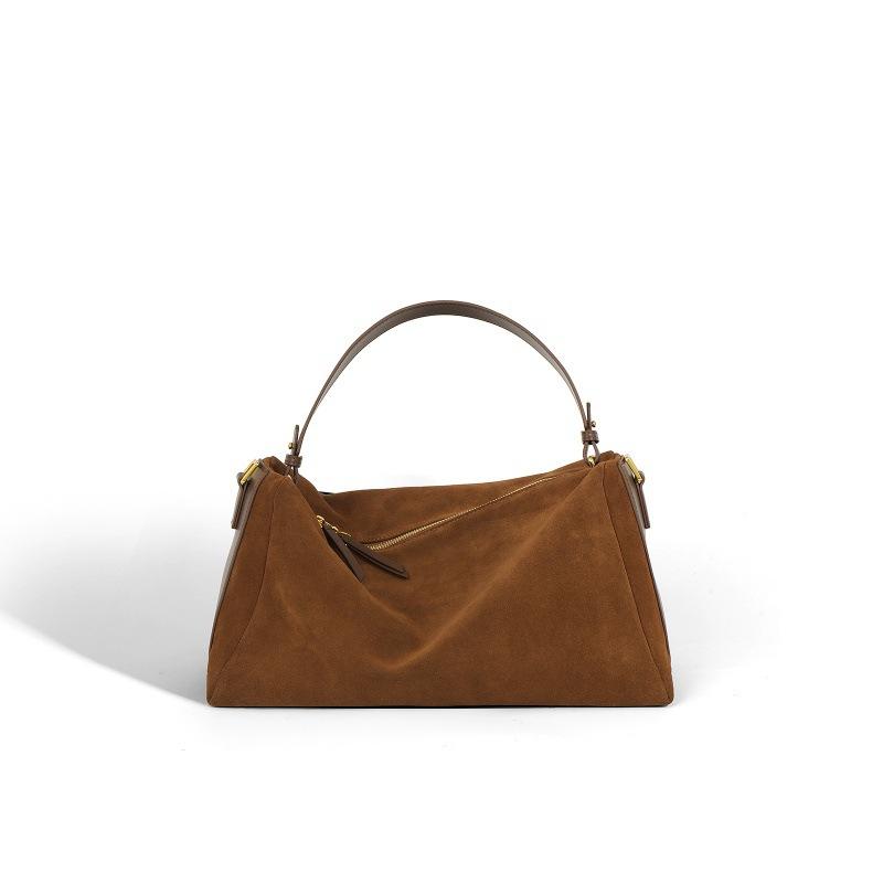 Genuine Women s Handbag Shoulder bag Luxury Coven Suede Pillow Bag Large Capacity Hand Bill of lading crossbody bag armpit
Genuine Women s Handbag Shoulder bag Luxury Coven Suede Pillow Bag Large Capacity Hand Bill of lading crossbody bag armpit
