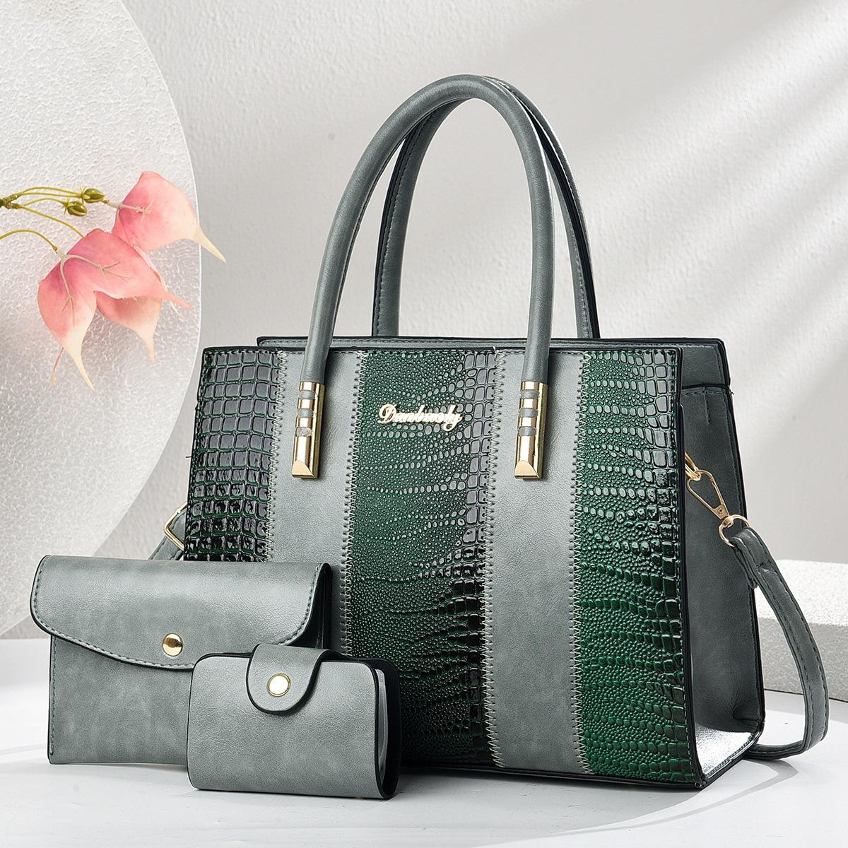 Premium New Crocodile Pattern Style Bag Three-piece Complete Set of High Level Appearance Level Large Capacity Single Shoulder Bag All-match Handbag .
Premium New Crocodile Pattern Style Bag Three-piece Complete Set of High Level Appearance Level Large Capacity Single Shoulder Bag All-match Handbag .