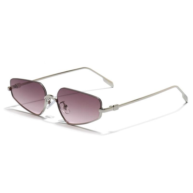 Retro Punk Fashion Cat Eye Metal Sunglasses Irregular Small-Frame Unisex Outdoor UV400 Shades Eyewear Classic Driving Shades
Retro Punk Fashion Cat Eye Metal Sunglasses Irregular Small-Frame Unisex Outdoor UV400 Shades Eyewear Classic Driving Shades