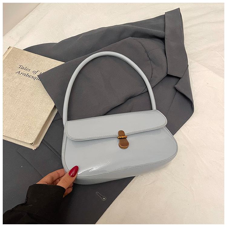 Baguette armpit bag, high-end shoulder bag, foreign fashion and retro 2025 spring new versatile messenger bag
Baguette armpit bag, high-end shoulder bag, foreign fashion and retro 2025 spring new versatile messenger bag
