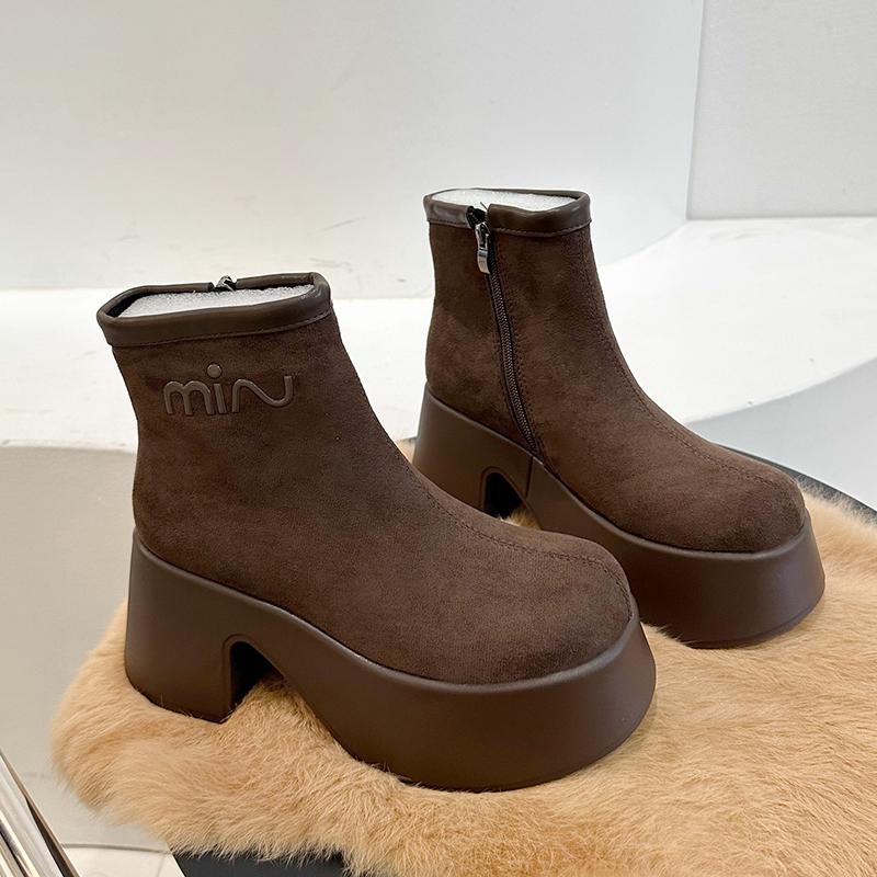 Женские зимние ботинки на высоком каблуке, замшевые туфли на платформе, массивные туфли, модная повседневная обувь 2025 года, готические туфли для вечеринок и прогулок, ботинки для женщин 39 коричневый
Женские зимние ботинки на высоком каблуке, замшевые туфли на платформе, массивные туфли, модная повседневная обувь 2025 года, готические туфли для вечеринок и прогулок, ботинки для женщин 39 коричневый