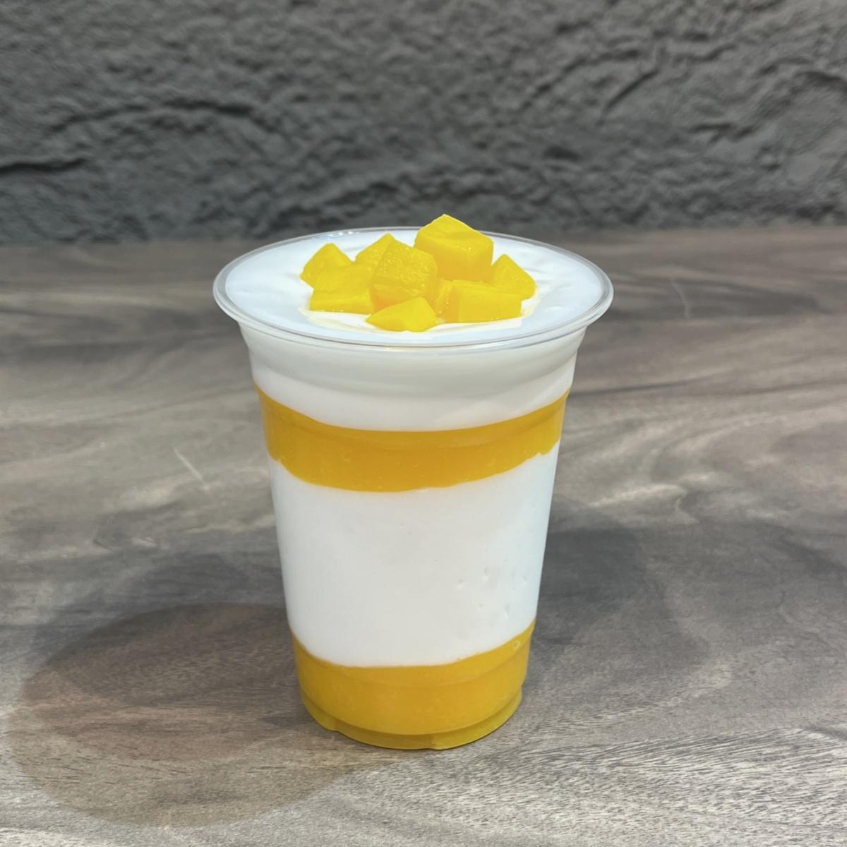 1 5-inch artificial fruit milkshake, multi-level mango milkshake, milk tea model, photography props, coffee shop decoration глибокий рожевий колір
1 5-inch artificial fruit milkshake, multi-level mango milkshake, milk tea model, photography props, coffee shop decoration глибокий рожевий колір