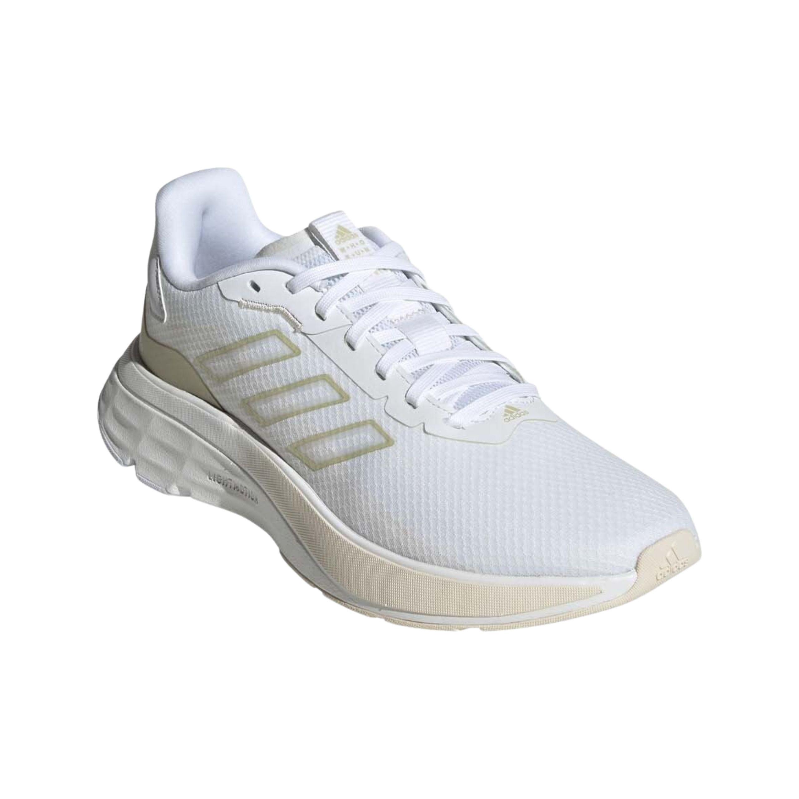 Женские спортивные кроссовки Adidas GX0571 Speedmotion белые р. 37 ⅓ 37 1/3 белый
Женские спортивные кроссовки Adidas GX0571 Speedmotion белые р. 37 ⅓ 37 1/3 белый