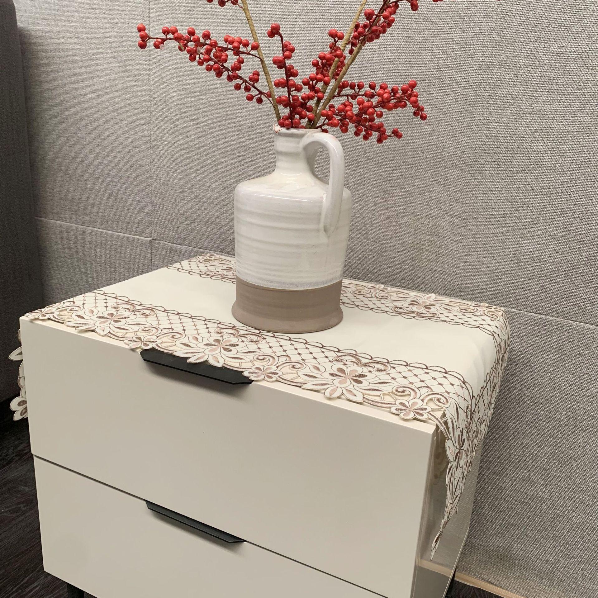 Bedside Table Cover, Nordic Style Simple Polyester Embroidered Tablecloth, Hand-Hollowed Multi-Purpose Cover 40*85 синий
Bedside Table Cover, Nordic Style Simple Polyester Embroidered Tablecloth, Hand-Hollowed Multi-Purpose Cover 40*85 синий