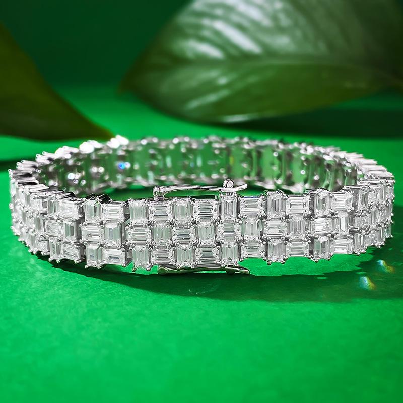 Longlongjin 2024 Luxury Full Diamond 925 Silver Couple Bracelet with Niche European and American Design 16 cm
Longlongjin 2024 Luxury Full Diamond 925 Silver Couple Bracelet with Niche European and American Design 16 cm