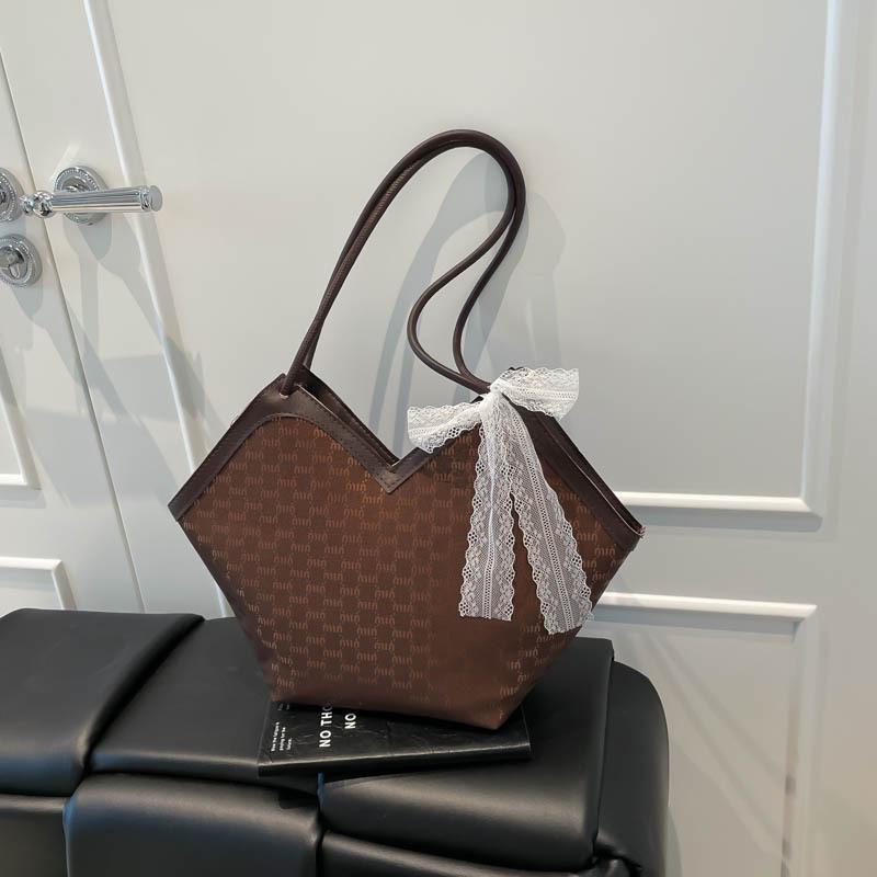 Fashion large-capacity versatile tote bag women s autumn new simple shoulder bag trendy underarm bag коричневый
Fashion large-capacity versatile tote bag women s autumn new simple shoulder bag trendy underarm bag коричневый