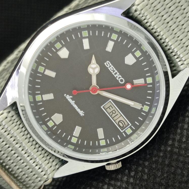 REFURBISHED VINTAGE SEIKO AUTOMATIC JAPAN MENS D/D BLACK WATCH 610b-a318034-9 SKU610b-a318034
REFURBISHED VINTAGE SEIKO AUTOMATIC JAPAN MENS D/D BLACK WATCH 610b-a318034-9 SKU610b-a318034