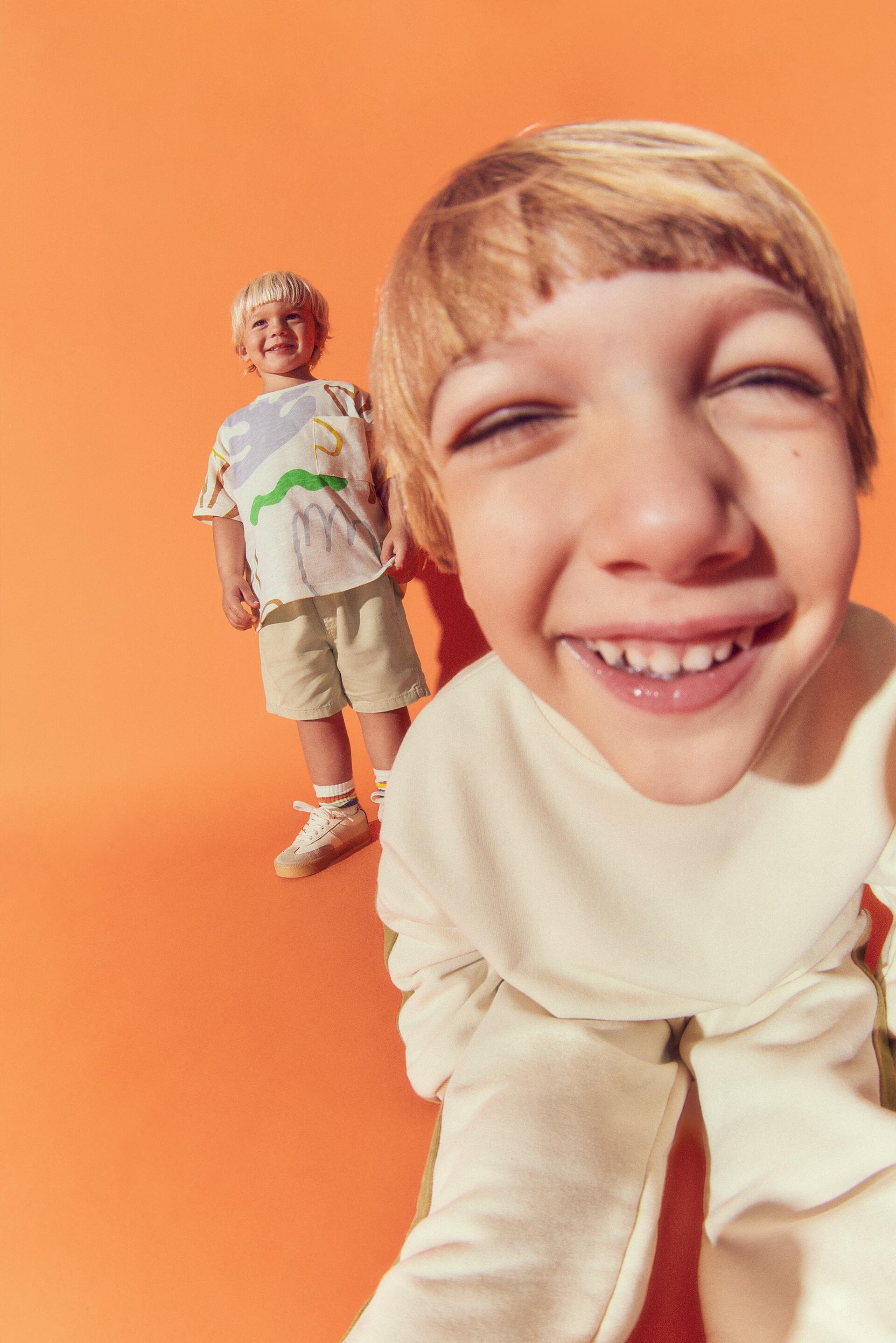 ФУТБОЛКА С ПРИНТОМ ЛИСТЕЙ
ФУТБОЛКА С ПРИНТОМ ЛИСТЕЙ