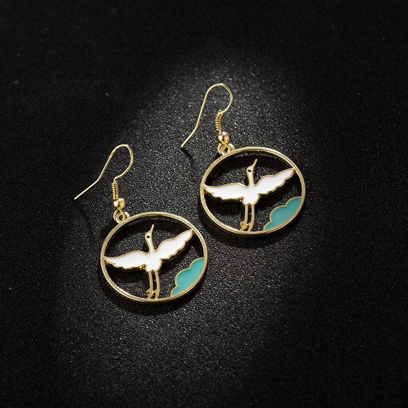 Классические ретро-серьги в виде полого круга в виде журавля, новые, модные и простые круглые серьги синий
Классические ретро-серьги в виде полого круга в виде журавля, новые, модные и простые круглые серьги синий