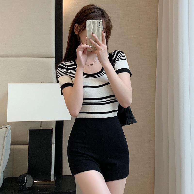 Black Tight-fitting A-shaped Hot Pants, Summer New Large-size High-waisted Shorts XS
Black Tight-fitting A-shaped Hot Pants, Summer New Large-size High-waisted Shorts XS