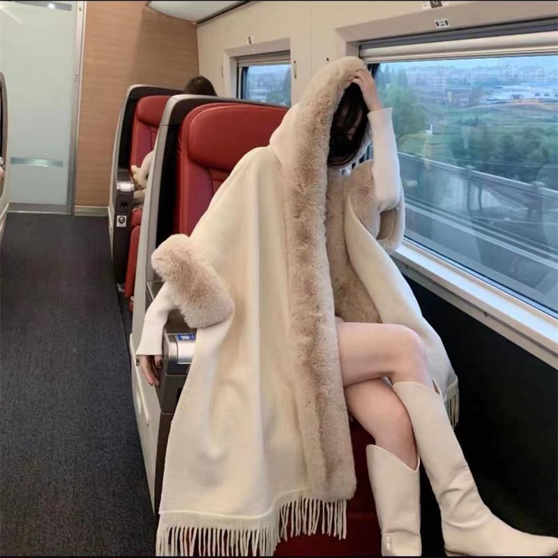 6 цветов женская уличная одежда с большим воротником из искусственного меха длинный кардиган плащ зимнее теплое толстое свободное пальто с рукавами «летучая мышь» в полоску и шляпа One Size
6 цветов женская уличная одежда с большим воротником из искусственного меха длинный кардиган плащ зимнее теплое толстое свободное пальто с рукавами «летучая мышь» в полоску и шляпа One Size