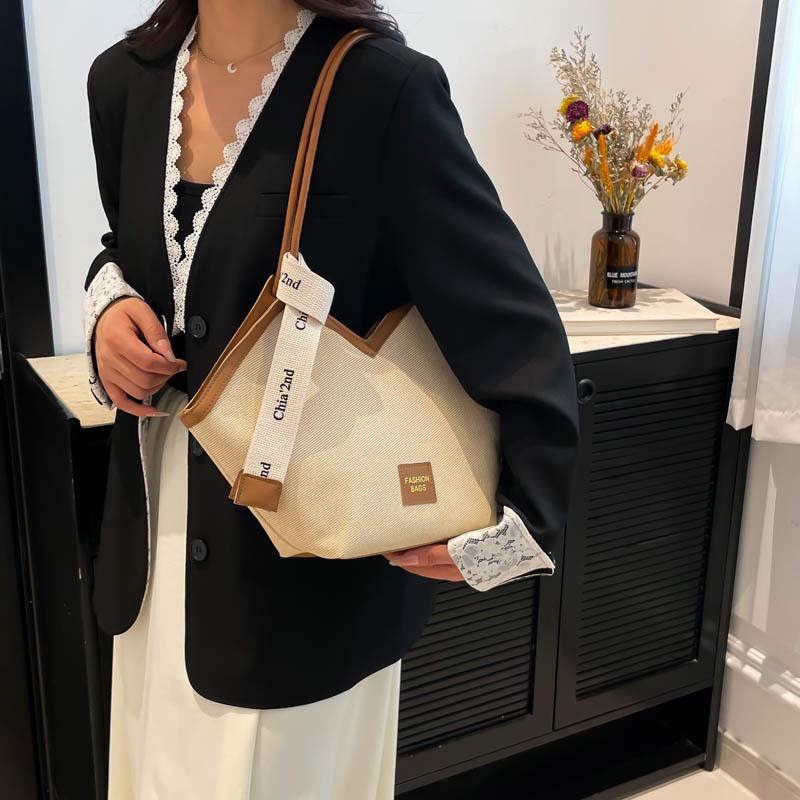 Large capacity straw woven fresh new trendy retro woven fashion portable shoulder tote bag women рожевий
Large capacity straw woven fresh new trendy retro woven fashion portable shoulder tote bag women рожевий
