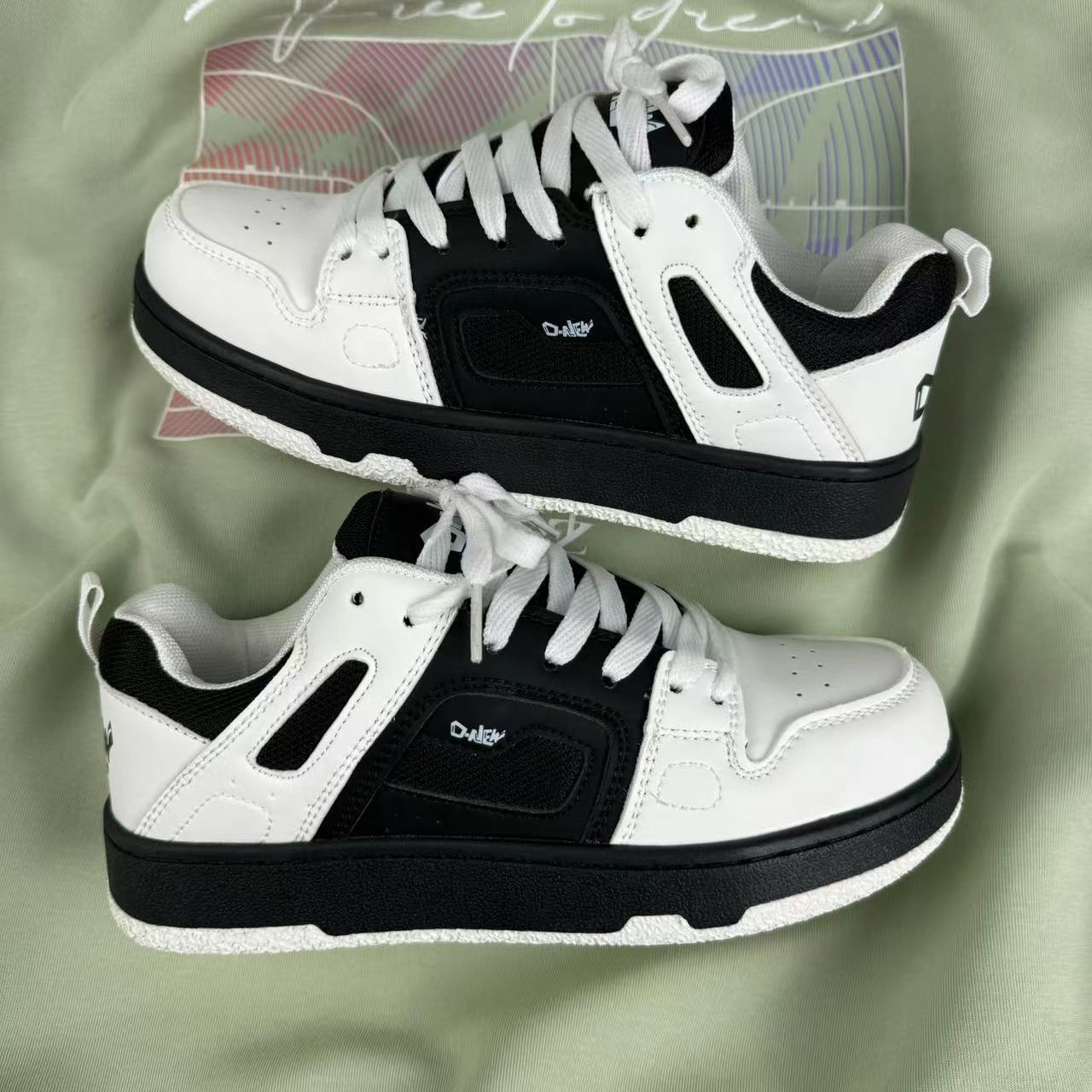 Новые студенческие легкие кроссовки для скейтбординга, повседневная спортивная обувь для мужчин и женщин, обувь для моральной подготовки, кроссовки для любителей Zapatos Hombre 44 чёрный
Новые студенческие легкие кроссовки для скейтбординга, повседневная спортивная обувь для мужчин и женщин, обувь для моральной подготовки, кроссовки для любителей Zapatos Hombre 44 чёрный