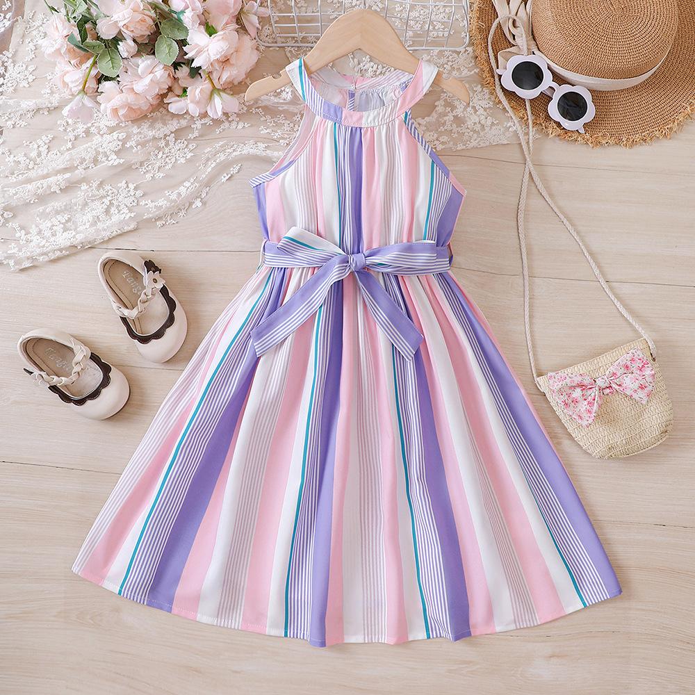 Детские летние платья с бретелью через шею, повседневные платья без рукавов с цветочным принтом для девочек 140 розовый
Детские летние платья с бретелью через шею, повседневные платья без рукавов с цветочным принтом для девочек 140 розовый