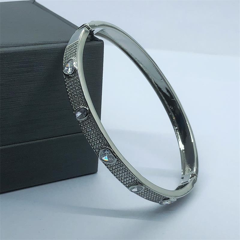 Elegant Starry Sky Bracelet - High-End Fashion Accessory Copper
Elegant Starry Sky Bracelet - High-End Fashion Accessory Copper