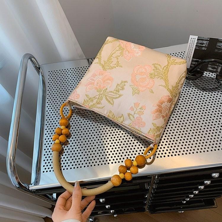 Chic Urban Minimalist Womens Tote Bag In Blue And Pink Soft Fabric For 2024 рожевий
Chic Urban Minimalist Womens Tote Bag In Blue And Pink Soft Fabric For 2024 рожевий