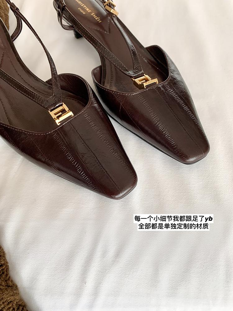 Sheepskin version Su Yinyin of the same style, square head small gold buckle eel pattern kitten and bag head empty single shoes, women s high-heeled s 40
Sheepskin version Su Yinyin of the same style, square head small gold buckle eel pattern kitten and bag head empty single shoes, women s high-heeled s 40