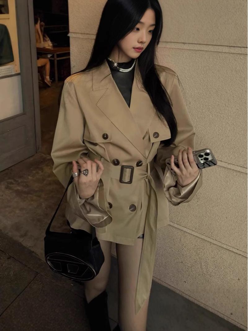 Women s Khaki Slimming Short Trench Coat - Double-Breasted, Small Size, Spring/Autumn 2025 XS хакі
Women s Khaki Slimming Short Trench Coat - Double-Breasted, Small Size, Spring/Autumn 2025 XS хакі