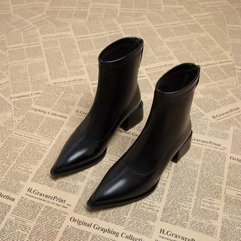 Versatile Temperament Shows Skinny Booties Fashion Pointed Toe Zipper Soft Sole Non-slip Block Heel Shoes 42 чорний
Versatile Temperament Shows Skinny Booties Fashion Pointed Toe Zipper Soft Sole Non-slip Block Heel Shoes 42 чорний