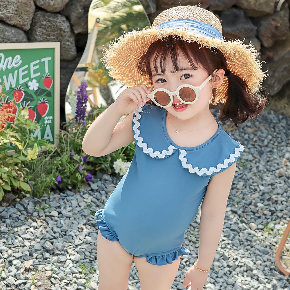 One-Piece Girls Princess Swimsuit - Cute & Fashionable Beachwear for Little Girls Kids XL (110cm)
One-Piece Girls Princess Swimsuit - Cute & Fashionable Beachwear for Little Girls Kids XL (110cm)