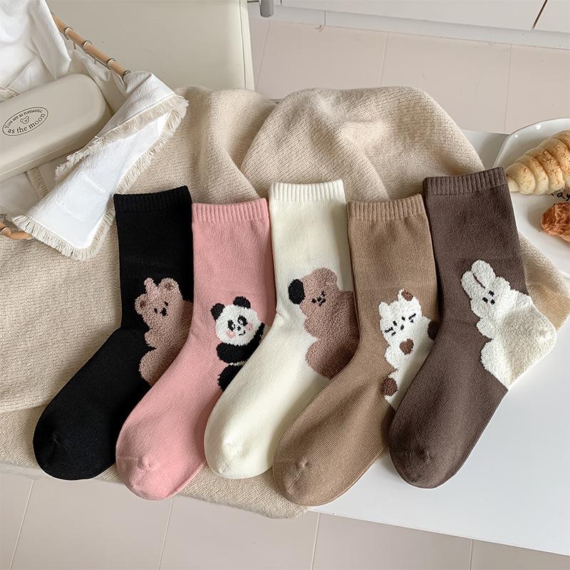 Women’s Pure Cotton Cartoon Animal Mid-Calf Socks – Autumn/Winter, Sweat-Absorbent, Japanese Style Little Bear Design One Size
Women’s Pure Cotton Cartoon Animal Mid-Calf Socks – Autumn/Winter, Sweat-Absorbent, Japanese Style Little Bear Design One Size