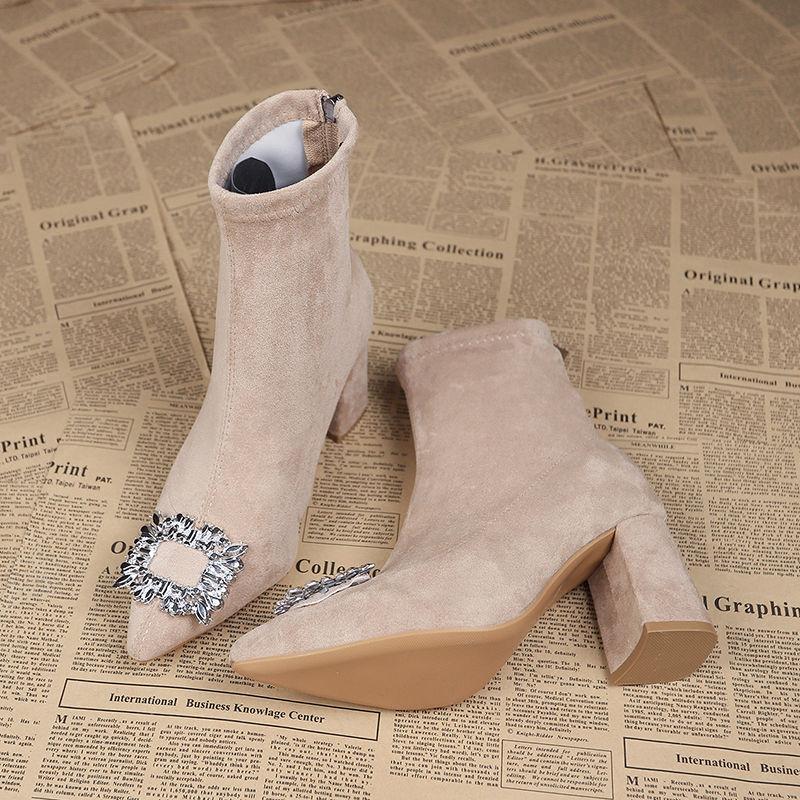 Fashion Pointed Toe Suede Heeled Booties Autumn Winter Women s Ankle Boots Chic and Elegant Y2k Goth Trend 2025 Hot Female Short Shoes 35
Fashion Pointed Toe Suede Heeled Booties Autumn Winter Women s Ankle Boots Chic and Elegant Y2k Goth Trend 2025 Hot Female Short Shoes 35
