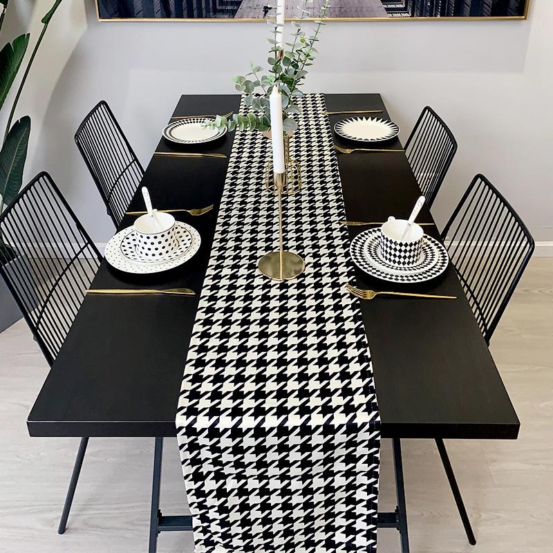 Nordic Vintage Houndstooth Table Tracker Dining Covers House Decoration Heat Isolation Dirt Protective Fabric Chic 30x150cm
Nordic Vintage Houndstooth Table Tracker Dining Covers House Decoration Heat Isolation Dirt Protective Fabric Chic 30x150cm