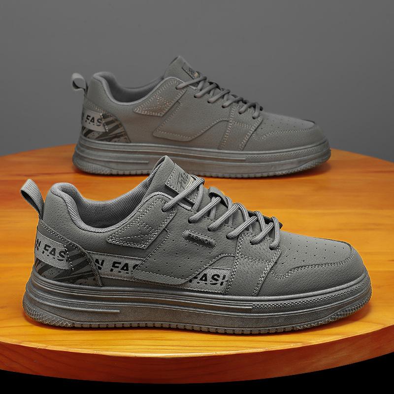 Men s shoes autumn and winter new low-top thick baseplate shoes comfortable pig bar upper flat tide shoes casual sports versatile men 44
Men s shoes autumn and winter new low-top thick baseplate shoes comfortable pig bar upper flat tide shoes casual sports versatile men 44