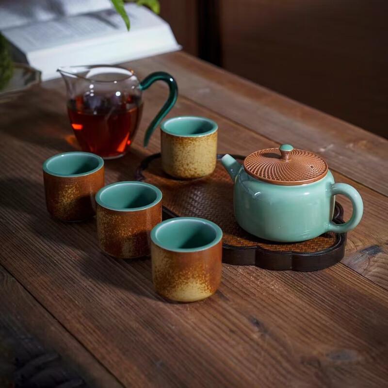 Керамический чайный набор Yihude с пепельной глазурью (6 частей)
Керамический чайный набор Yihude с пепельной глазурью (6 частей)