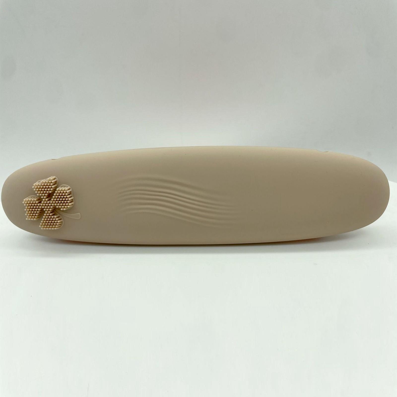 Овальный силиконовый контейнер для хранения кистей для макияжа One Size кофейный
Овальный силиконовый контейнер для хранения кистей для макияжа One Size кофейный