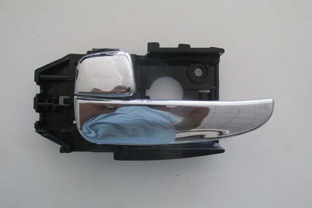 For Hyundai Elantra 2002 2003 Front Door Interior Opening Handle Left Nickel Plated 83610-2D000CA
For Hyundai Elantra 2002 2003 Front Door Interior Opening Handle Left Nickel Plated 83610-2D000CA