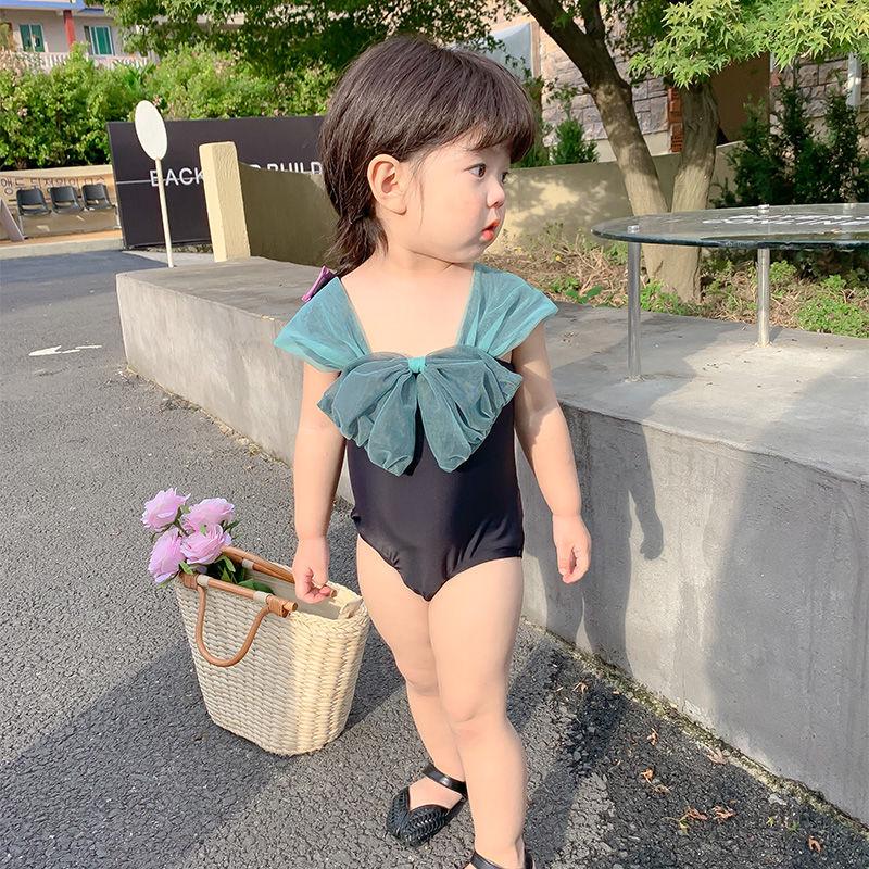 Infant & Toddler Girls Adorable Princess Swimsuit with Straps - Ages 0-3 Size 120 (Height ~110cm)
Infant & Toddler Girls Adorable Princess Swimsuit with Straps - Ages 0-3 Size 120 (Height ~110cm)