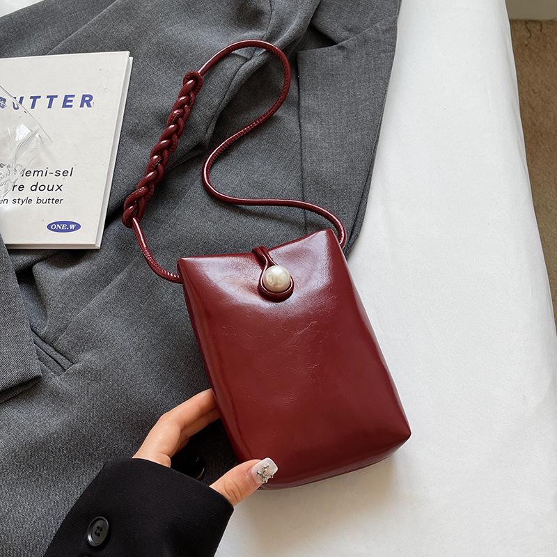 New Chinese mini armpit bag women s summer new high-end versatile change bag casual shoulder diagonal span mobile phone bag
New Chinese mini armpit bag women s summer new high-end versatile change bag casual shoulder diagonal span mobile phone bag