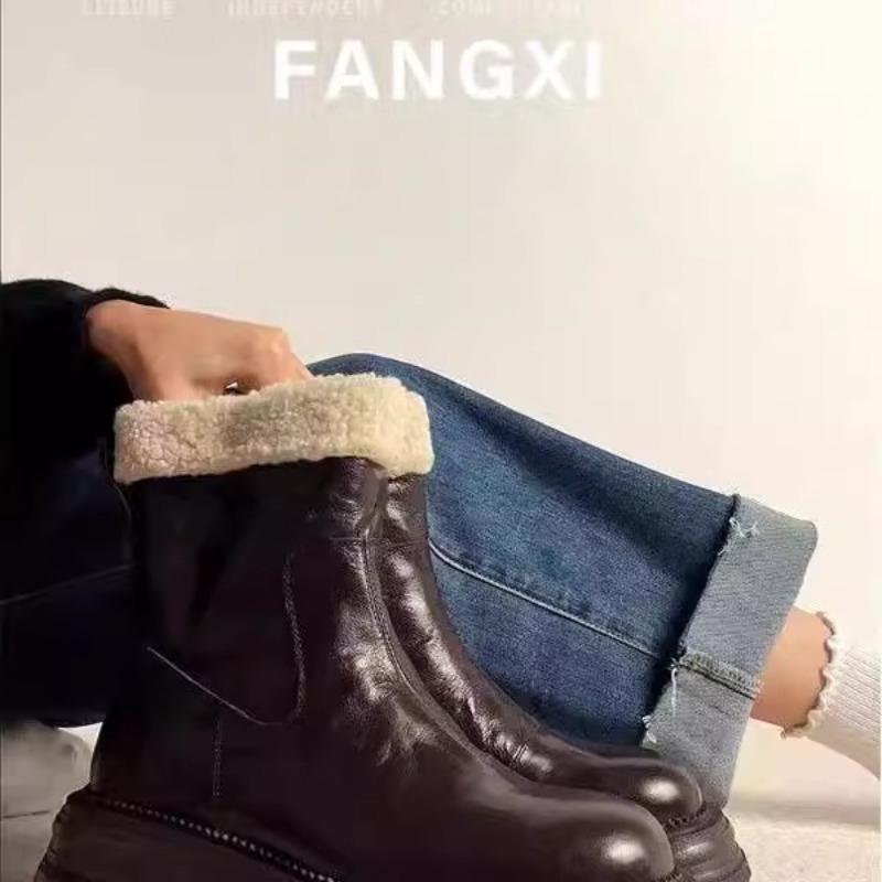 Fleece thickened short boots women s new winter thick-soled inner heightening Martin boots women s warm thick-soled snow boots 40
Fleece thickened short boots women s new winter thick-soled inner heightening Martin boots women s warm thick-soled snow boots 40