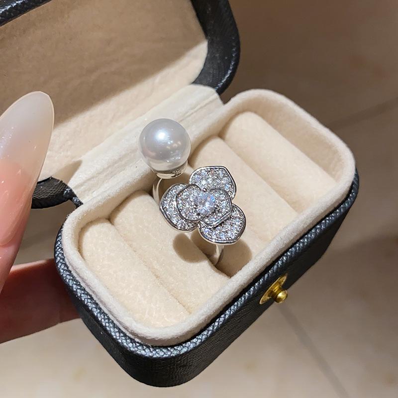 European and American zircon star pearl opening ring niche design exquisite ring jewelry
European and American zircon star pearl opening ring niche design exquisite ring jewelry