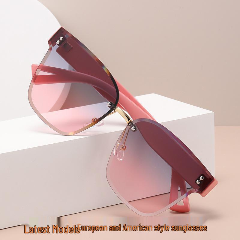 Colorful Retro Rimless Big Frame Sunglasses: Trendy, Slimming, No Makeup Look for Women’s Outfits and Driving
Colorful Retro Rimless Big Frame Sunglasses: Trendy, Slimming, No Makeup Look for Women’s Outfits and Driving