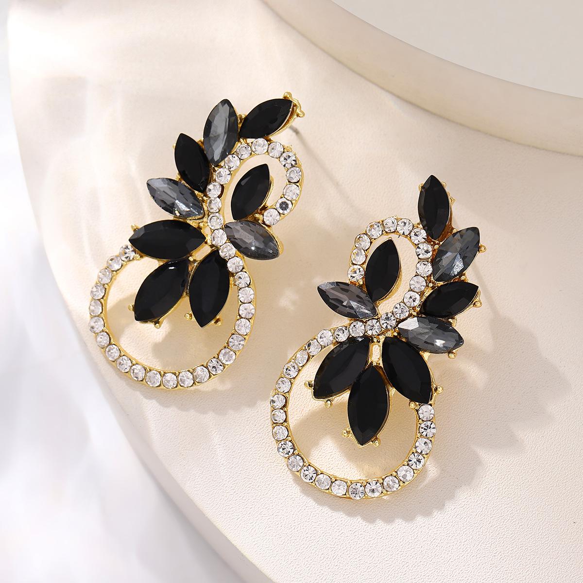 Vintage Royal Lucky Figure 8 Geometric Stud Earrings For Women Luxury Colorful Crystal Full Diamond Flower Party Earrings чорний
Vintage Royal Lucky Figure 8 Geometric Stud Earrings For Women Luxury Colorful Crystal Full Diamond Flower Party Earrings чорний