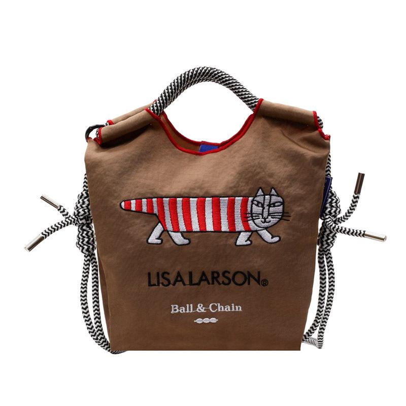 Вышивка колбасный кот сумка-тоут женская новая легкая универсальная нейлоновая сумка холщовая сумка на плечо сумка-мессенджер коричневый
Вышивка колбасный кот сумка-тоут женская новая легкая универсальная нейлоновая сумка холщовая сумка на плечо сумка-мессенджер коричневый