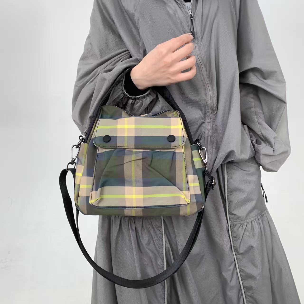 Fashionable Nylon Oxford Cloth Retro Handbag Front Pocket Personalized Retro Crossbody Shoulder Bag жовтий
Fashionable Nylon Oxford Cloth Retro Handbag Front Pocket Personalized Retro Crossbody Shoulder Bag жовтий