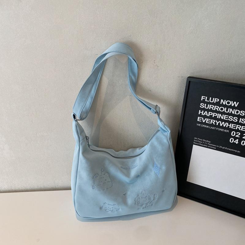 2025 новая корейская версия повседневной нишевой дизайнерской сумки-тоут, студенческая, для поездок на занятия, модная, из мягкой кожи, на плечо, кроссбоди Without pendant синий
2025 новая корейская версия повседневной нишевой дизайнерской сумки-тоут, студенческая, для поездок на занятия, модная, из мягкой кожи, на плечо, кроссбоди Without pendant синий